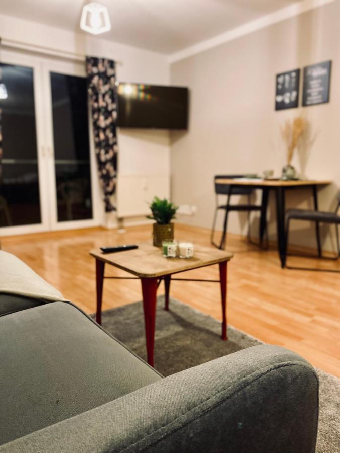 Saniertes Studio - Elisa - Mit Balkon, Wlan, Smart-Tv & Kueche In City-Naehe Erfurt Exteriér fotografie