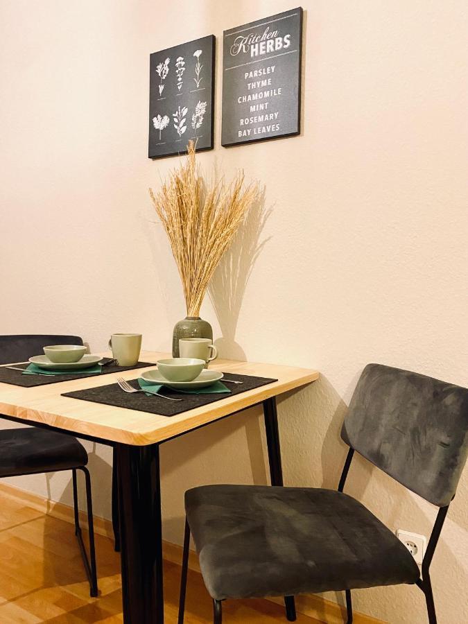 Saniertes Studio - Elisa - Mit Balkon, Wlan, Smart-Tv & Kueche In City-Naehe Erfurt Exteriér fotografie